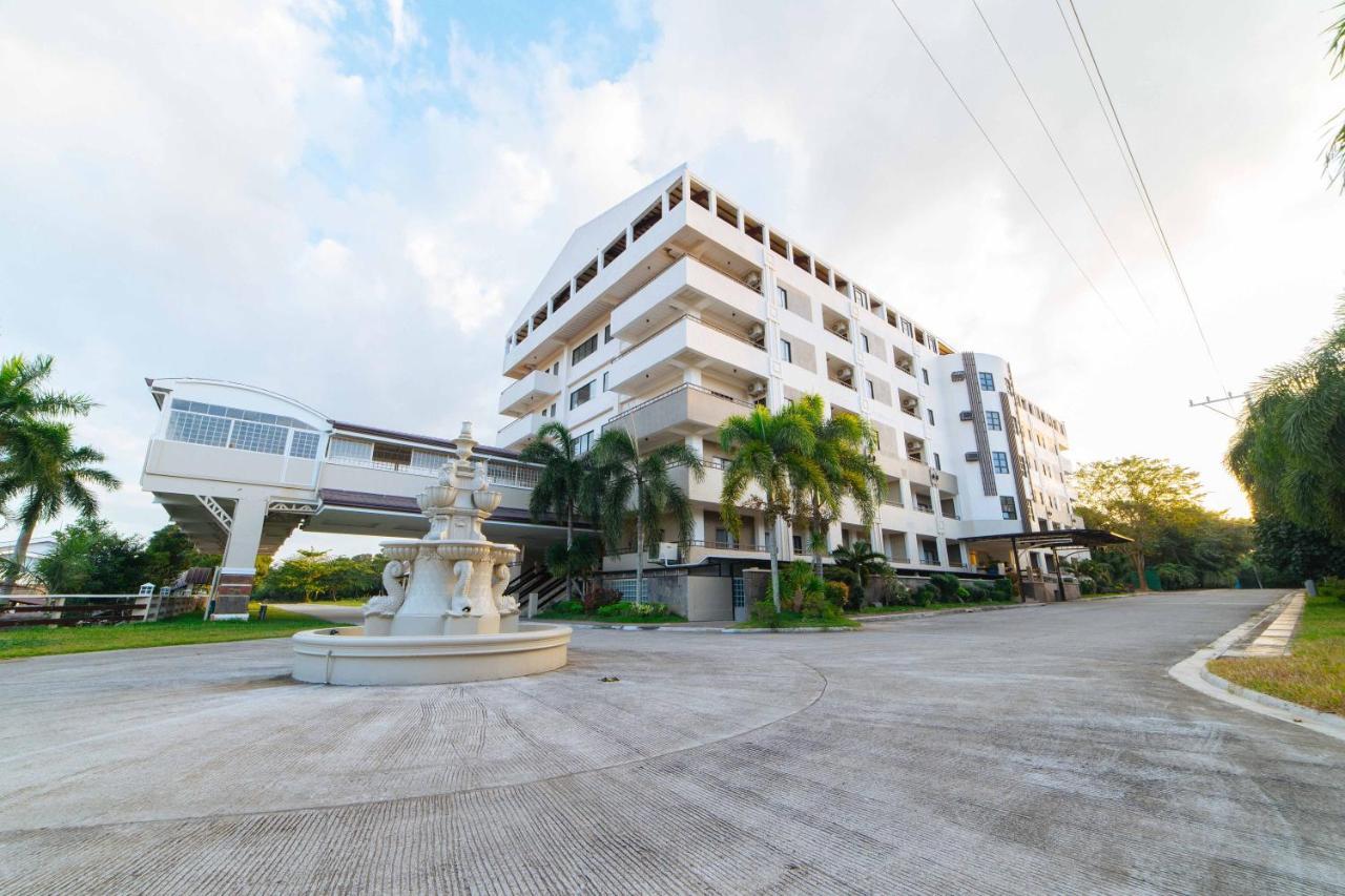 Reddoorz Premium @ Sta Rosa Tagaytay Road Hotel Silang Luaran gambar