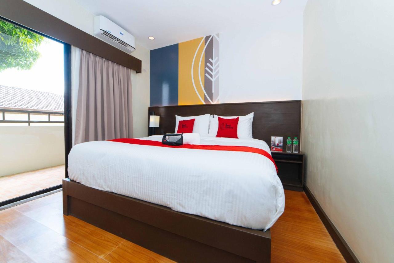 Reddoorz Premium @ Sta Rosa Tagaytay Road Hotel Silang Luaran gambar