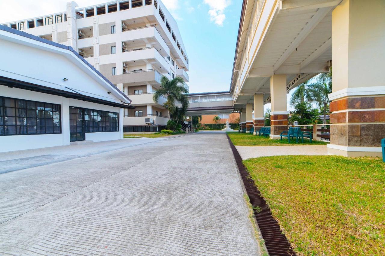 Reddoorz Premium @ Sta Rosa Tagaytay Road Hotel Silang Luaran gambar