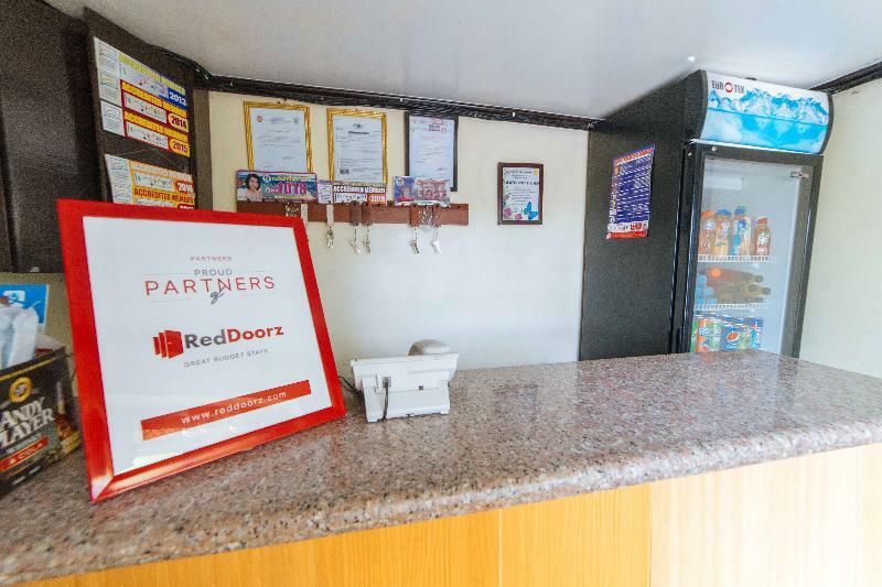 Reddoorz Premium @ Sta Rosa Tagaytay Road Hotel Silang Luaran gambar