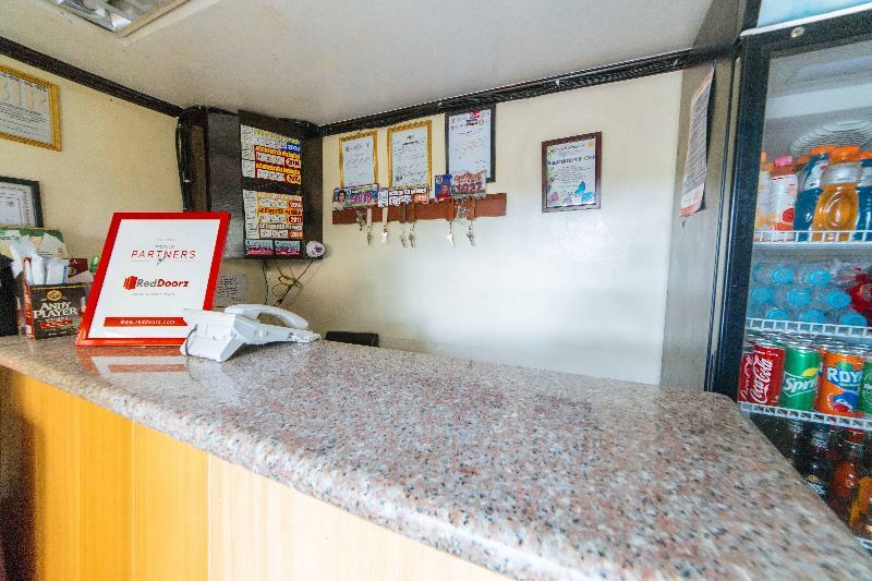 Reddoorz Premium @ Sta Rosa Tagaytay Road Hotel Silang Luaran gambar